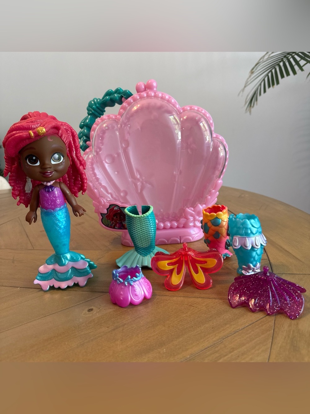 Just Play Disney Junior Pop Tails Ariel 7-inch Doll & Accessories Little Mermaid